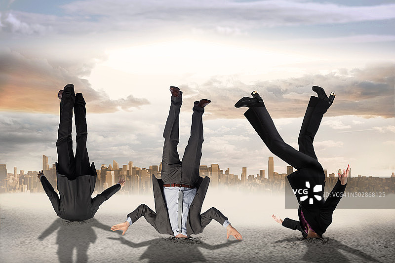 埋头苦干的商务人士合成图图片素材