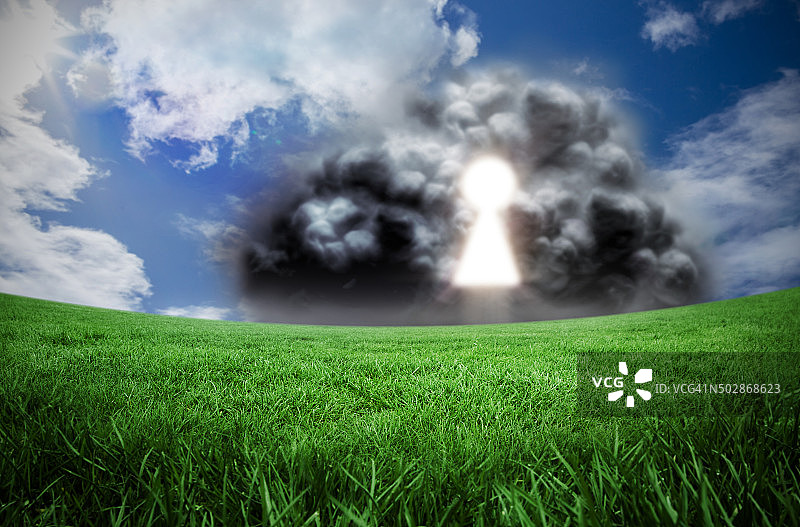 云层中的钥匙孔合成图像图片素材