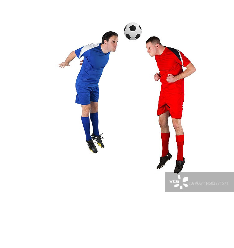 足球运动员争抢足球图片素材