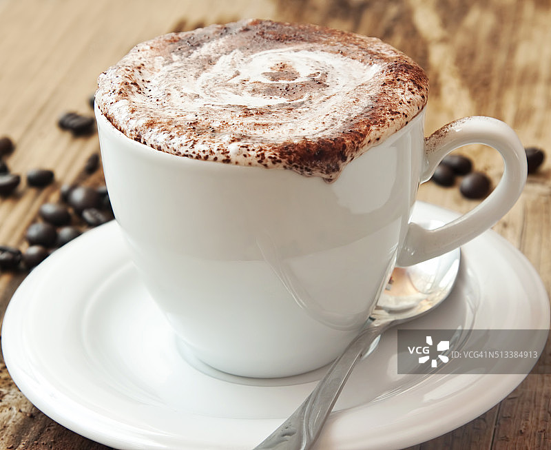 经典卡布奇诺咖啡杯图片素材