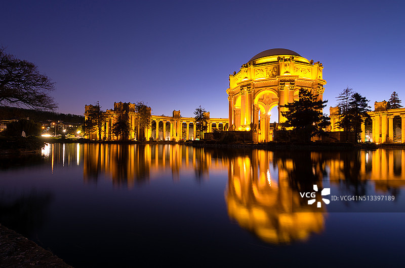 加利福尼亚州旧金山艺术宫夜景图片素材