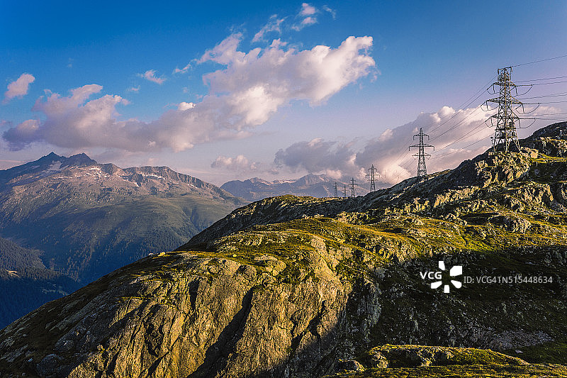 格里姆瑟尔山口的高空电缆图片素材