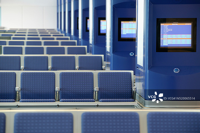 空旷的机场候机厅图片素材