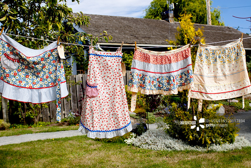 美国华盛顿州奥卡斯岛服装店陈列图片素材