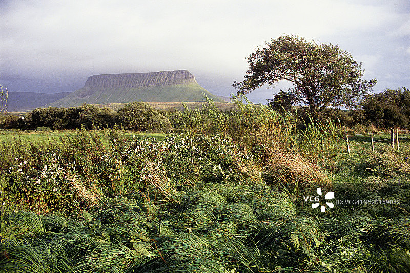本·布尔本及其乡村风光图片素材