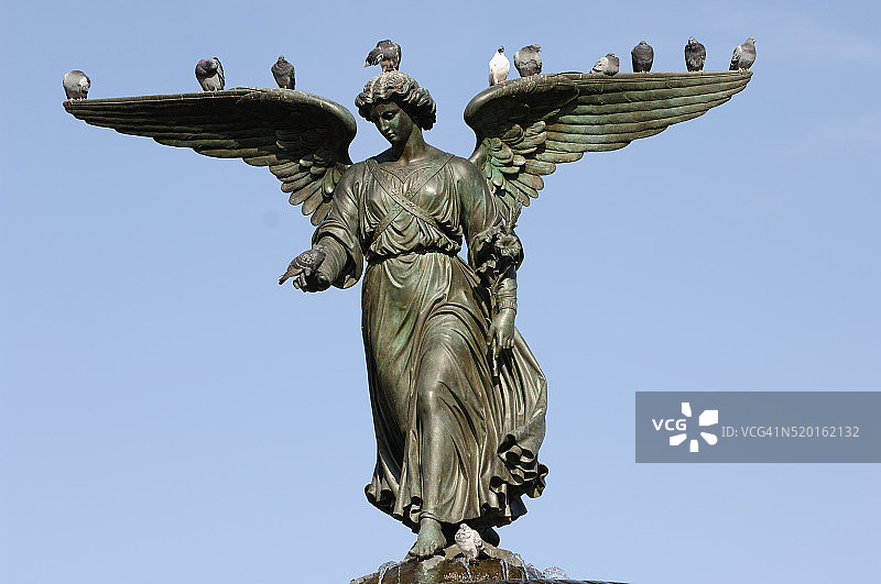 水之天使雕像图片素材