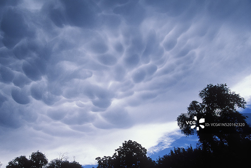 卡什山谷的雷暴乳状云图片素材
