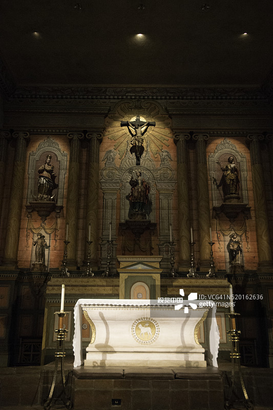 加利福尼亚州圣巴巴拉老教堂图片素材