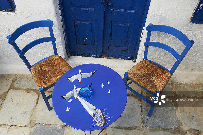 希腊基克拉泽斯群岛蒂诺斯岛卡迪亚尼村图片素材