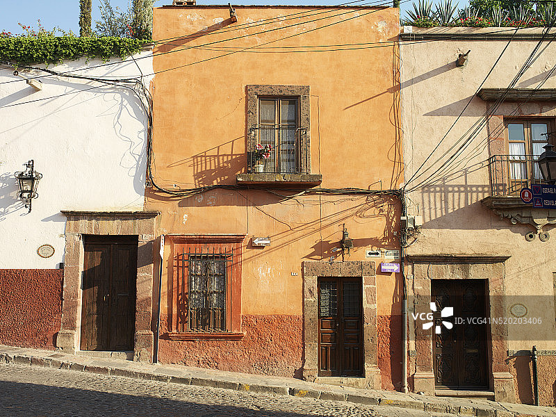 色彩鲜艳的建筑物图片素材