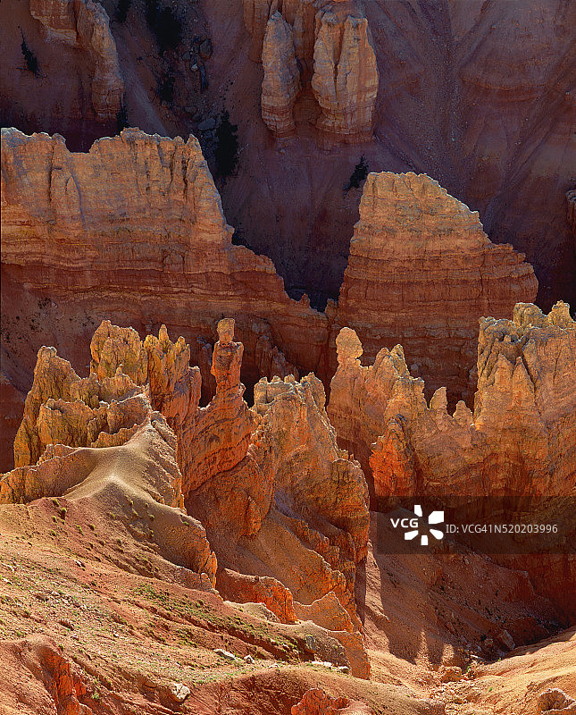 石灰岩尖峰图片素材