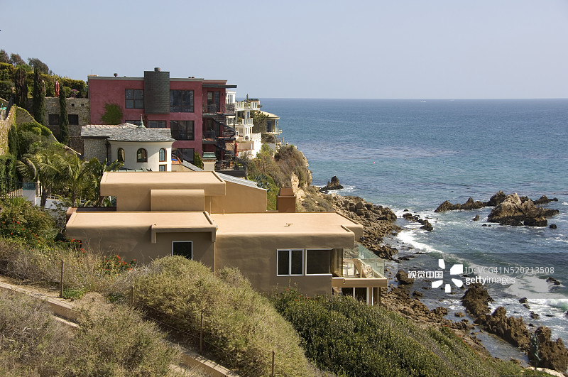 俯瞰海洋的房屋图片素材