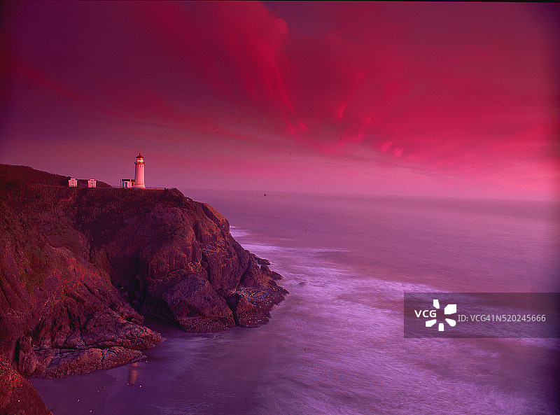 日落时分的坎比堡灯塔图片素材