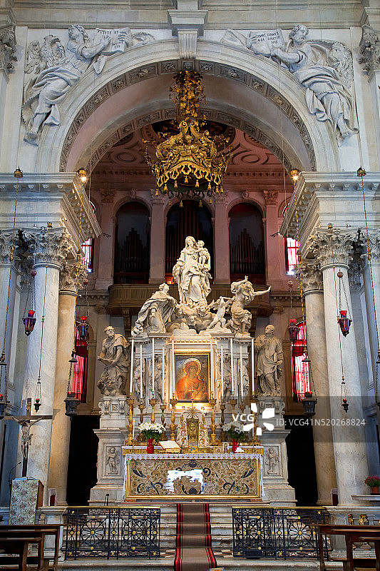 圣玛丽亚德拉萨卢特教堂图片素材