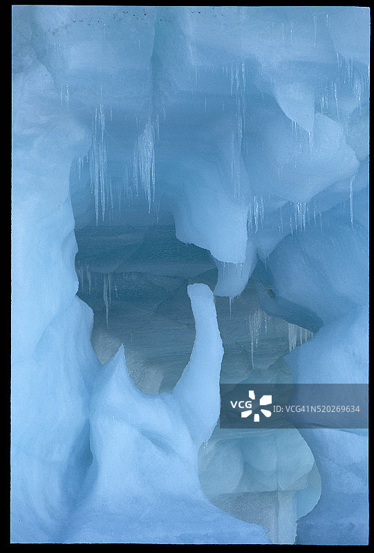 冰川冰穴构造图片素材