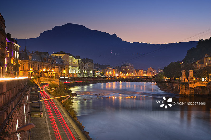 格勒诺布尔的黄昏景色图片素材