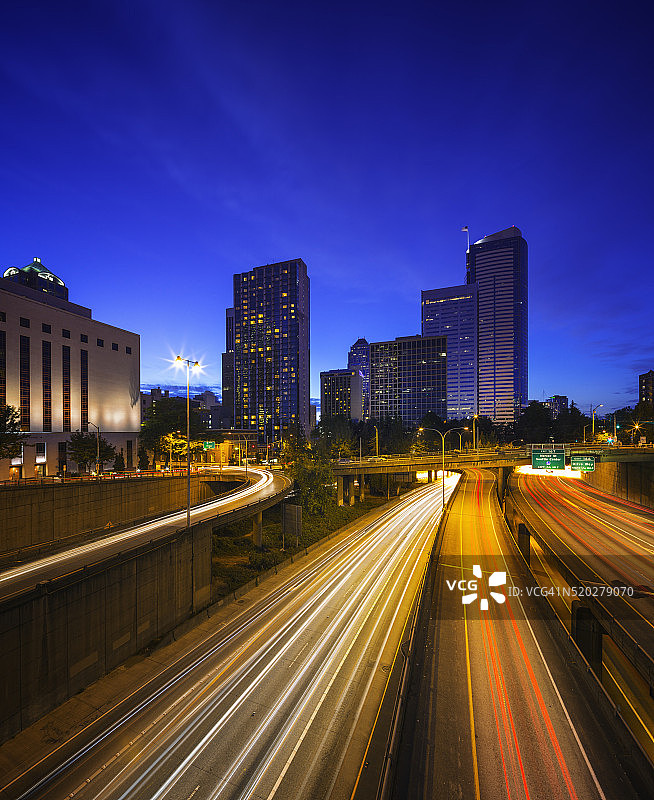 西雅图高速公路上的交通图片素材