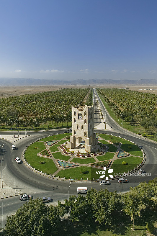 萨拉拉交通环岛钟楼图片素材