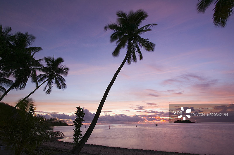斐济瓦迪吉岛海滩日落图片素材
