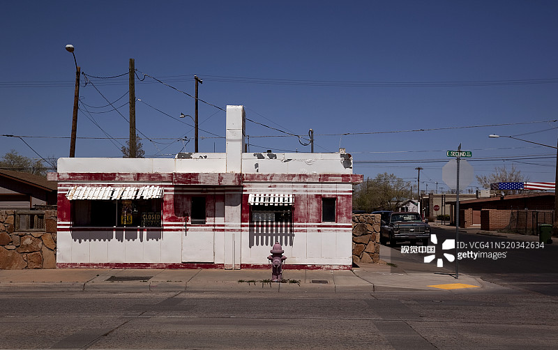 历史悠久的66号公路上的美式餐馆图片素材