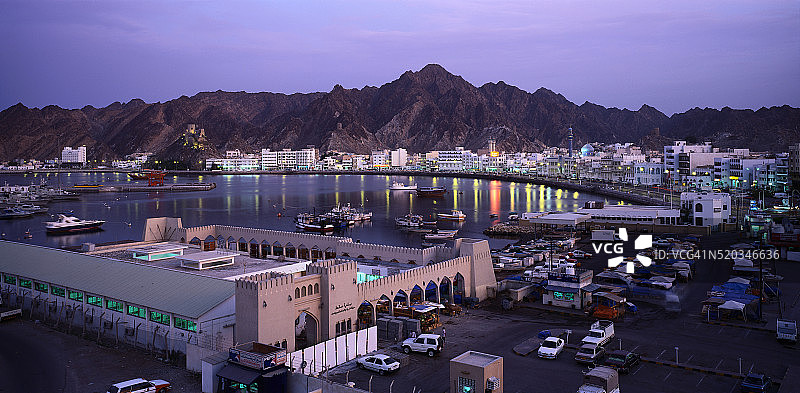 穆特拉鱼市场和单桅帆船港图片素材