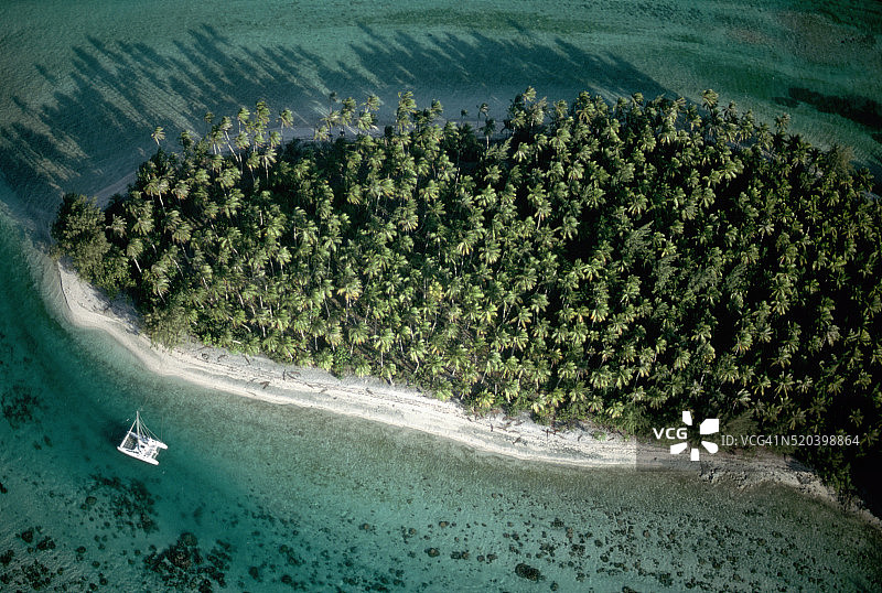 棕榈树岛屿鸟瞰图片素材