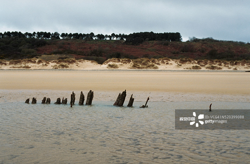 奥马哈海滩美军登陆艇遗址图片素材
