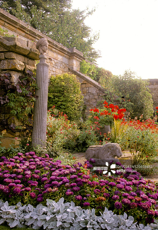 英国肯特郡赫弗城堡玫瑰园图片素材