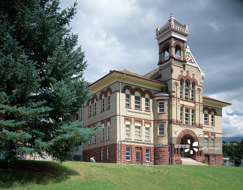 历史悠久的皮特尼特学校外景图片素材