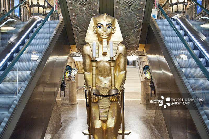 伦敦哈罗德百货公司的埃及主题房间图片素材