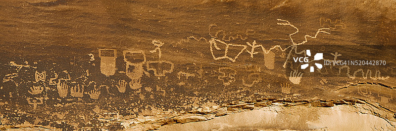 沙岛岩石雕刻面板图片素材