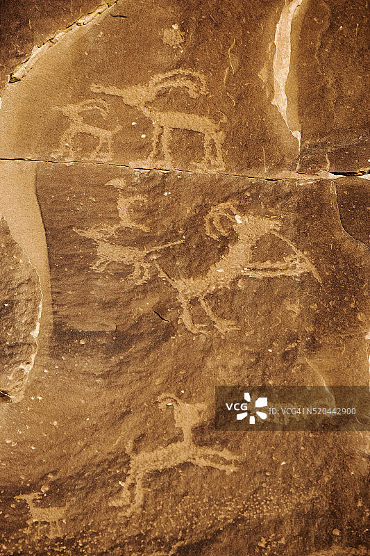 沙岛岩石雕刻面板图片素材