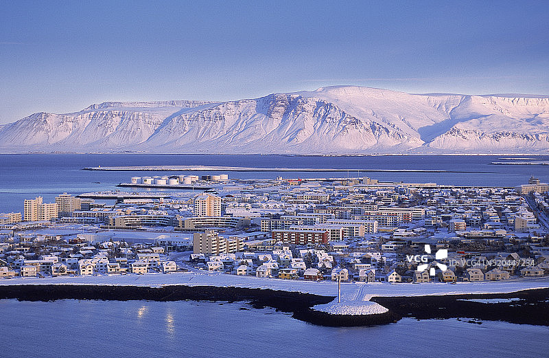 冬季雷克雅未克和埃斯亚山图片素材