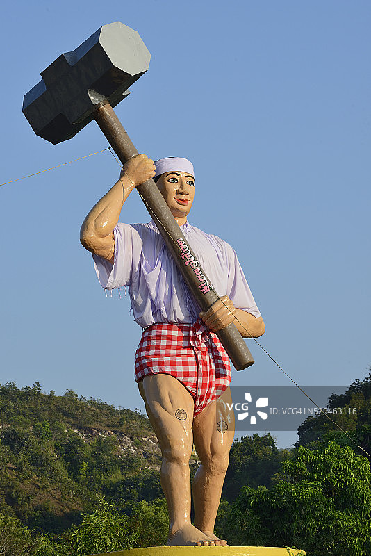 缅甸孟邦毛淡棉地区的永盛塔瓦亚寺庙图片素材