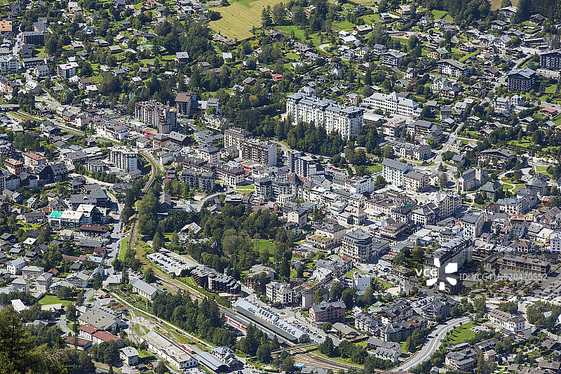 俯瞰法国霞慕尼图片素材