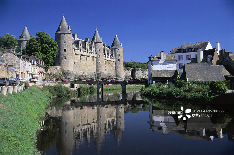 城堡与运河图片素材