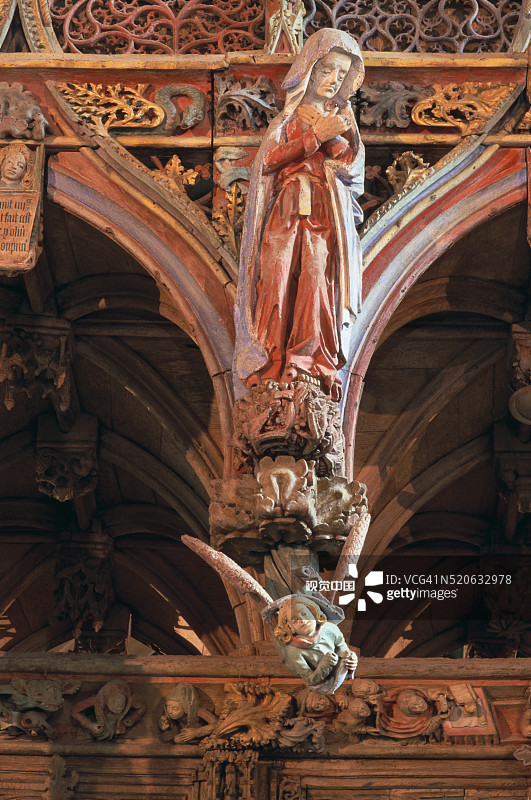 圣菲亚克教堂的雕塑图片素材