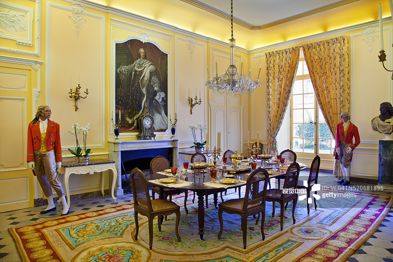 法国于塞城堡风光图片素材