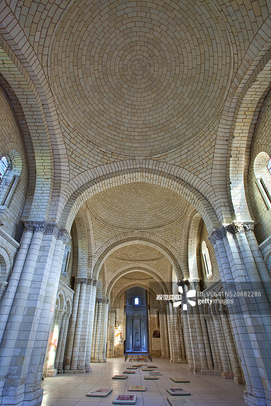 法国丰特夫罗修道院图片素材