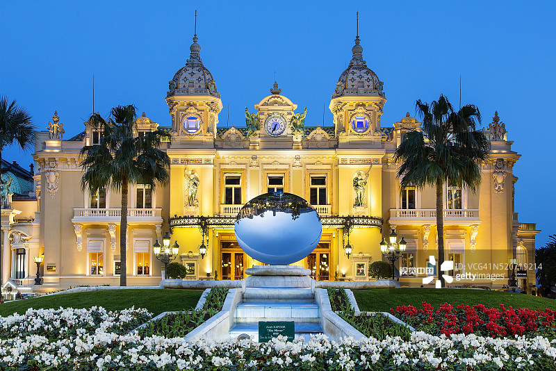 摩纳哥蒙特卡洛：黄昏时分的赌场图片素材
