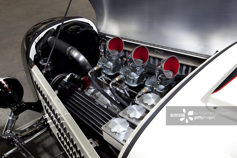 1929年福特A型改装车V8发动机图片素材