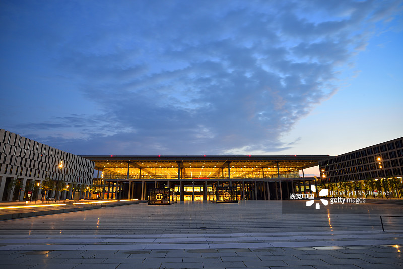 威利·勃兰特广场，柏林勃兰登堡机场图片素材