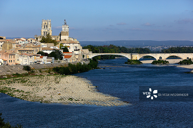 圣灵桥与罗纳河图片素材