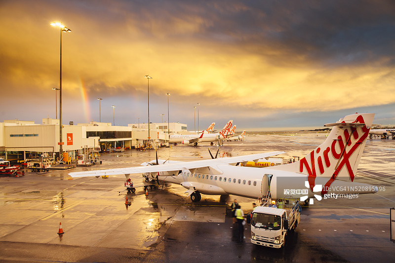 悉尼国内机场的维珍航空飞机图片素材