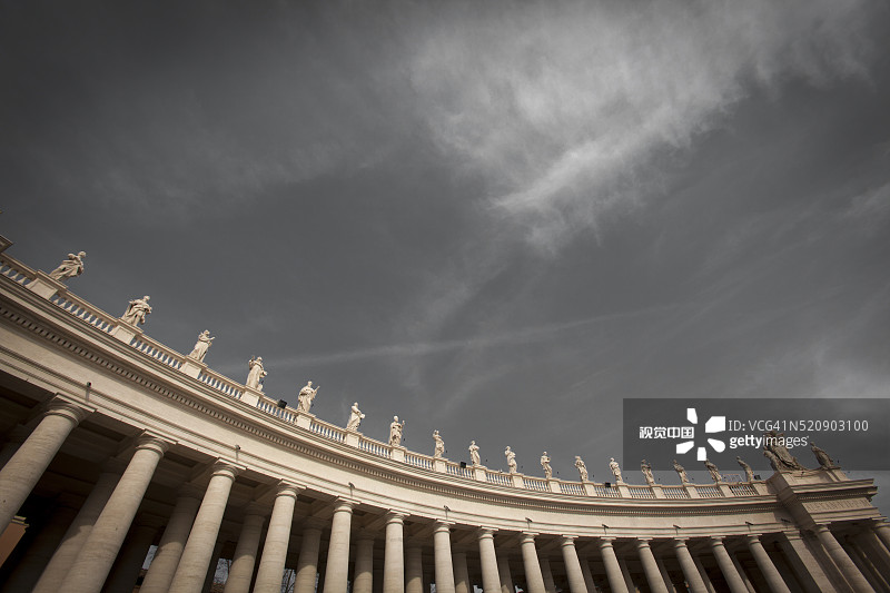 意大利梵蒂冈圣彼得广场柱廊图片素材