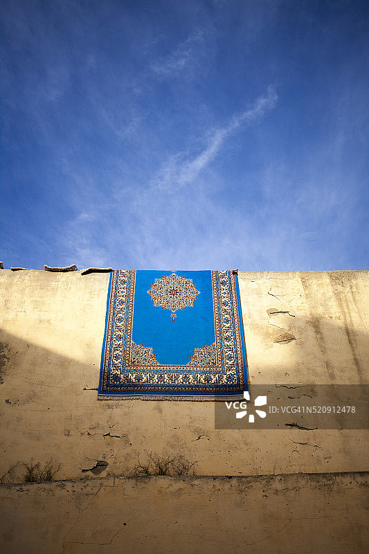 摩洛哥杰迪代墙上的地毯图片素材