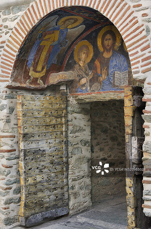 希腊哈尔基季基阿陀斯山半岛迪奥尼西奥修道院主门，世界遗产图片素材