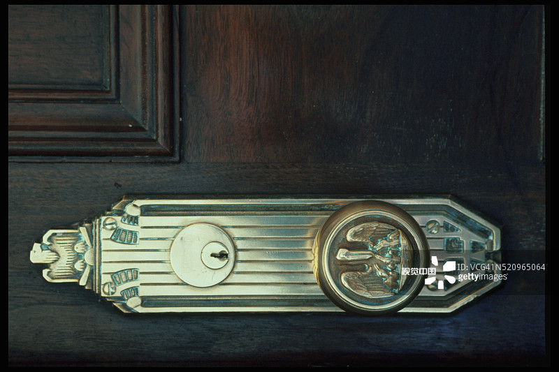 路易斯安那州议会大厦的门把手细节图片素材