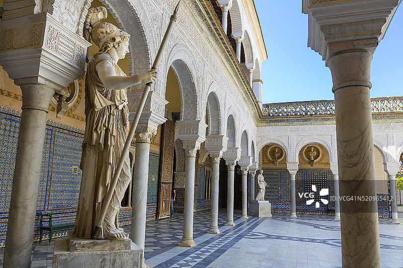 塞维利亚，皮拉托斯之家的庭院图片素材