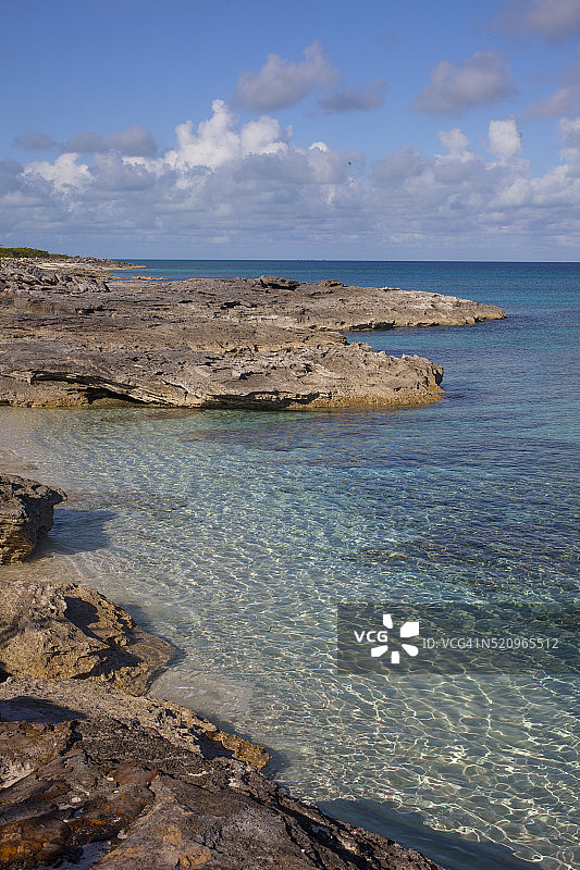 特克斯和凯科斯群岛普罗维登西亚莱斯岛海洋岩石礁图片素材